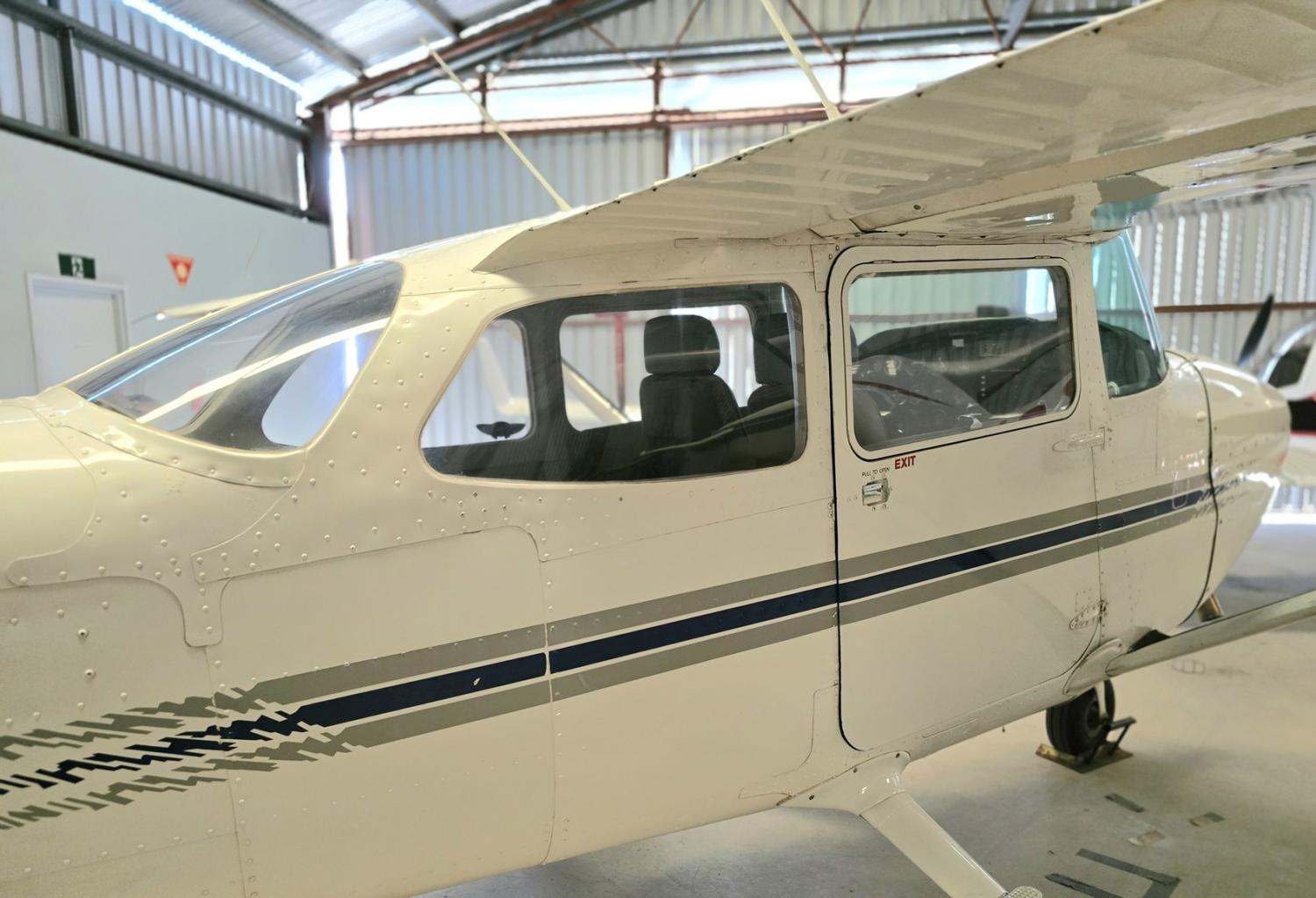 Click to enlarge Image 2 for 1977 Cessna 172N Skyhawk O-320-D2J